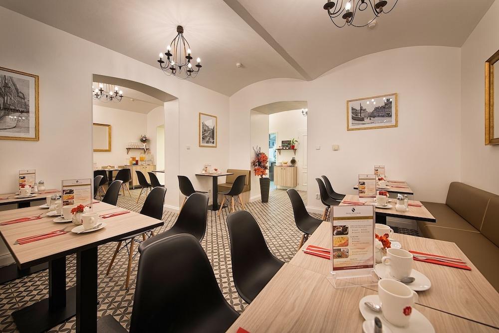 Hotel Suite Home Prague Praag