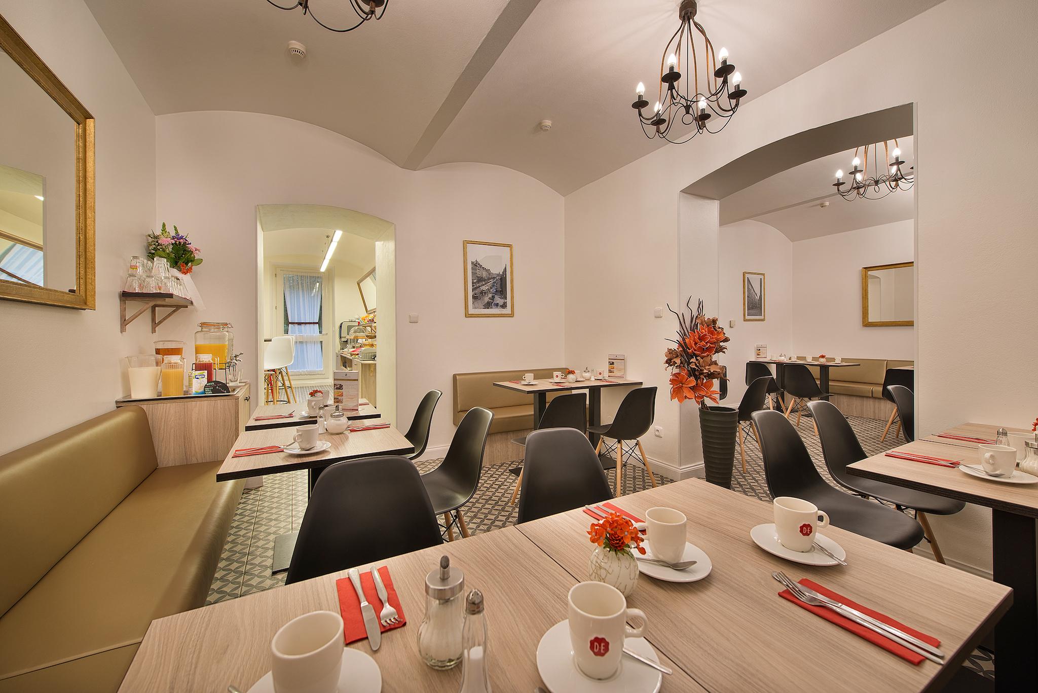 Hotel Suite Home Prague Praag